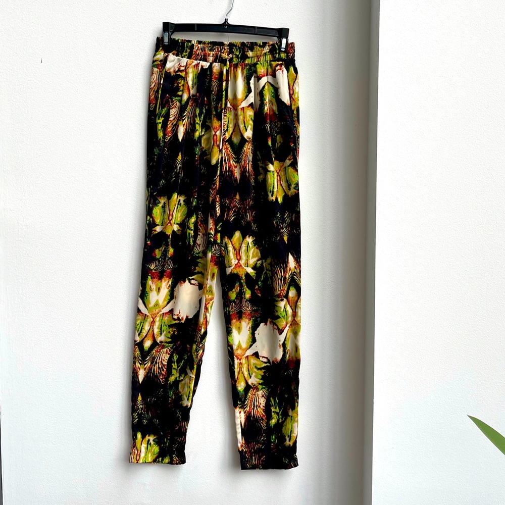 NWOT Cargo pants trousers